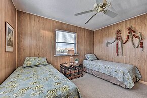 Fernandina Cottage w/ Deck + Direct Beach Access!