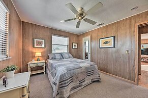 Fernandina Cottage w/ Deck + Direct Beach Access!