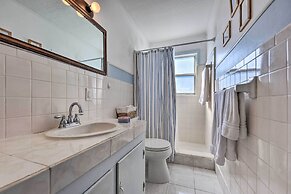 Fernandina Cottage w/ Deck + Direct Beach Access!