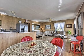 Fernandina Cottage w/ Deck + Direct Beach Access!