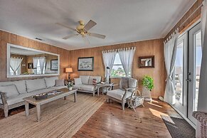 Fernandina Cottage w/ Deck + Direct Beach Access!