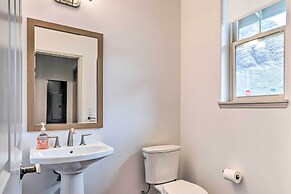 Modern Waianae Home w/ Mountain & Valley View