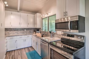 Sunny Pahoa Retreat: Snorkel, Hike & Shop!