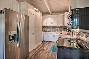 Sunny Pahoa Retreat: Snorkel, Hike & Shop!