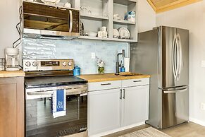 Beach Access & Dock: Little Traverse Lake Cottage!