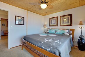 Kailua-kona Condo: Steps to Beach & Downtown!