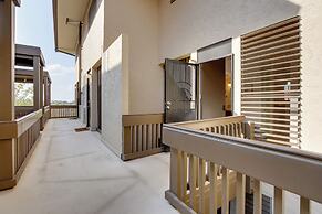 Kailua-kona Condo: Steps to Beach & Downtown!