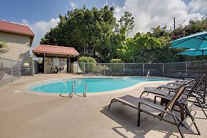 Kailua-kona Condo: Steps to Beach & Downtown!