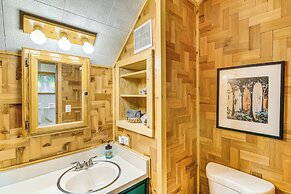 Graeagle Vacation Rental Cabin w/ Game Room!