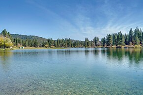 Graeagle Vacation Rental Cabin w/ Game Room!