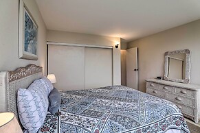 Hilo Condo w/ Pool Steps From Carlsmith Beach Park