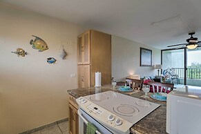 Hilo Condo w/ Pool Steps From Carlsmith Beach Park