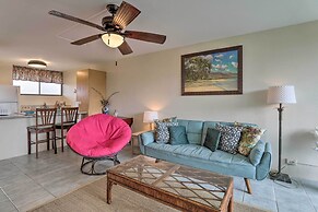 Hilo Condo w/ Pool Steps From Carlsmith Beach Park