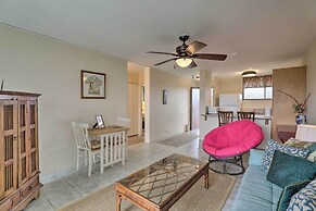 Hilo Condo w/ Pool Steps From Carlsmith Beach Park