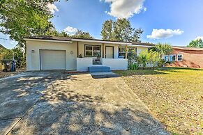 Bright, Pet-friendly Retreat in Avon Park!