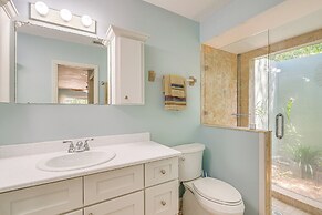 Lovely Crystal River Home w/ Lanai & Pool!