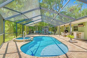 Lovely Crystal River Home w/ Lanai & Pool!