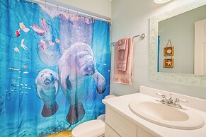 Lovely Crystal River Home w/ Lanai & Pool!