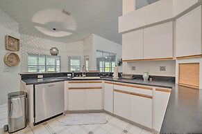 Crystal River Gem Near Three Sisters Springs!