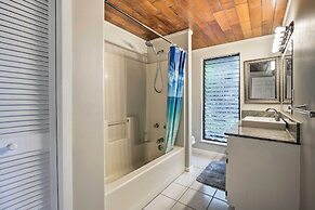 Walk to Turtle Beach From Kailua-kona Apt!