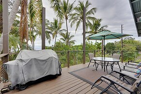 Breezy Kailua-kona Bungalow w/ Lanai & Ocean View!