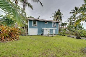 Breezy Kailua-kona Bungalow w/ Lanai & Ocean View!