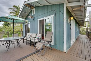 Breezy Kailua-kona Bungalow w/ Lanai & Ocean View!