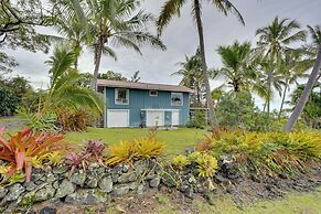 Breezy Kailua-kona Bungalow w/ Lanai & Ocean View!