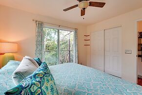 Breezy Kailua-kona Bungalow w/ Lanai & Ocean View!