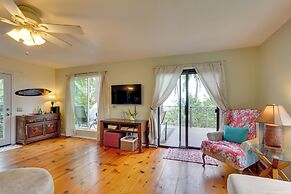 Breezy Kailua-kona Bungalow w/ Lanai & Ocean View!