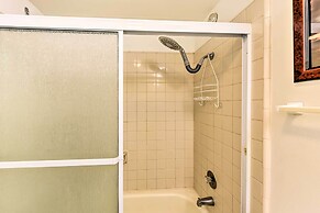 Condo w/ Private Lanai, Ocean View & On-site Pool!