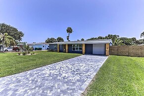 Beach House w/ Outdoor Kitchen, Walk to Coast