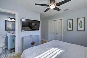 Beach House w/ Outdoor Kitchen, Walk to Coast