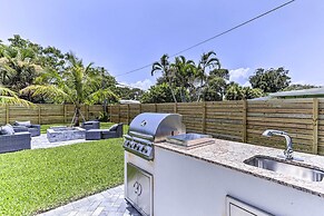 Beach House w/ Outdoor Kitchen, Walk to Coast