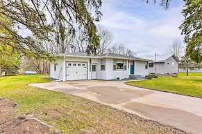 Walk to Lake Pepin: Charming Retreat w/ Deck