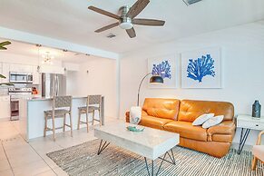 Walkable Florida Duplex: 2 Blocks to Cocoa Beach!