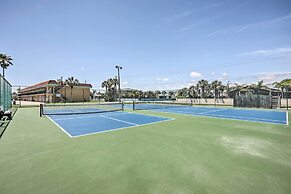 Sunny St Augustine Condo w/ Community Pool!