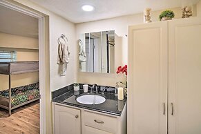 Cozy Crestline Getaway ~ 2 Mi to Lake Gregory