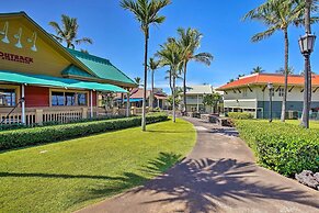 Kona Condo w/ View, Walk to Beach & Restaurants
