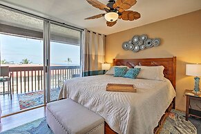 Kona Condo w/ View, Walk to Beach & Restaurants