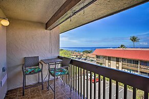 Kona Condo w/ View, Walk to Beach & Restaurants