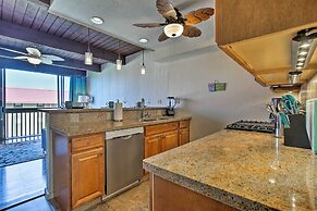 Kona Condo w/ View, Walk to Beach & Restaurants