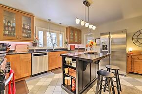 Hadley Vacation Rental 24 Mi to Springfield!