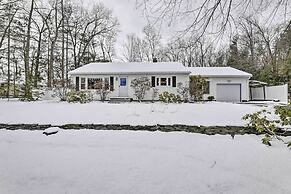 Hadley Vacation Rental 24 Mi to Springfield!