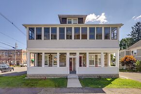 Updated Apt w/ Shared Yard: Near Events & Boston