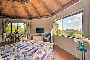 Hilo Couples Retreat ~ 6 Miles to Honoli'i Beach!