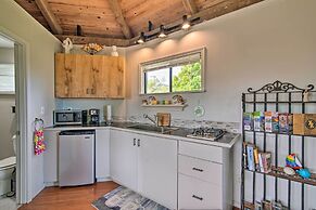 Hilo Couples Retreat ~ 6 Miles to Honoli'i Beach!