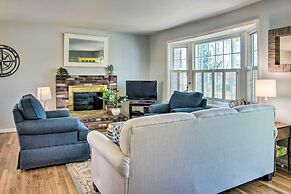 Hen Cove Home w/ Wood Deck - Walk to Beaches!