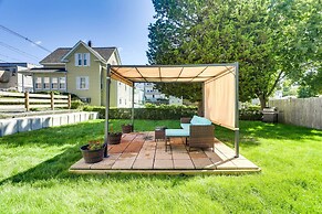 Charming Stoughton Apartment: 20 Mi to Boston