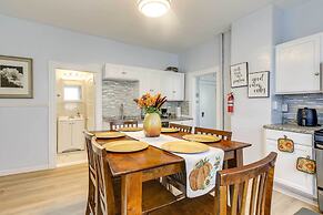 Charming Stoughton Apartment: 20 Mi to Boston